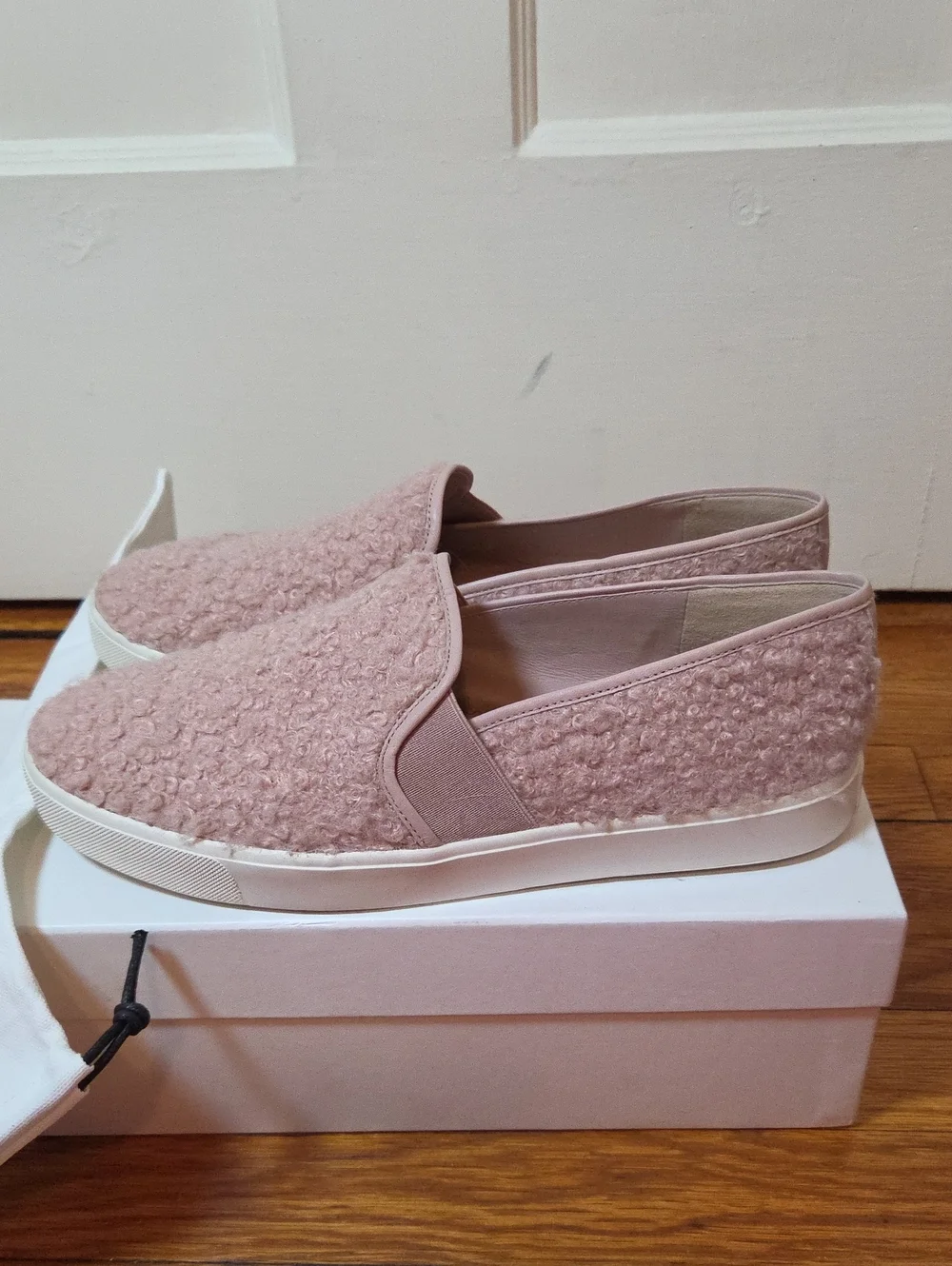 Vince Women’s Blair Slip On Sneaker Pink Faux Fur US Size 9.5 M